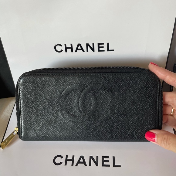 CHANEL Black Leather Timeless CC Logo Zipped  Long Wallet Purse - Picture 12 of 14